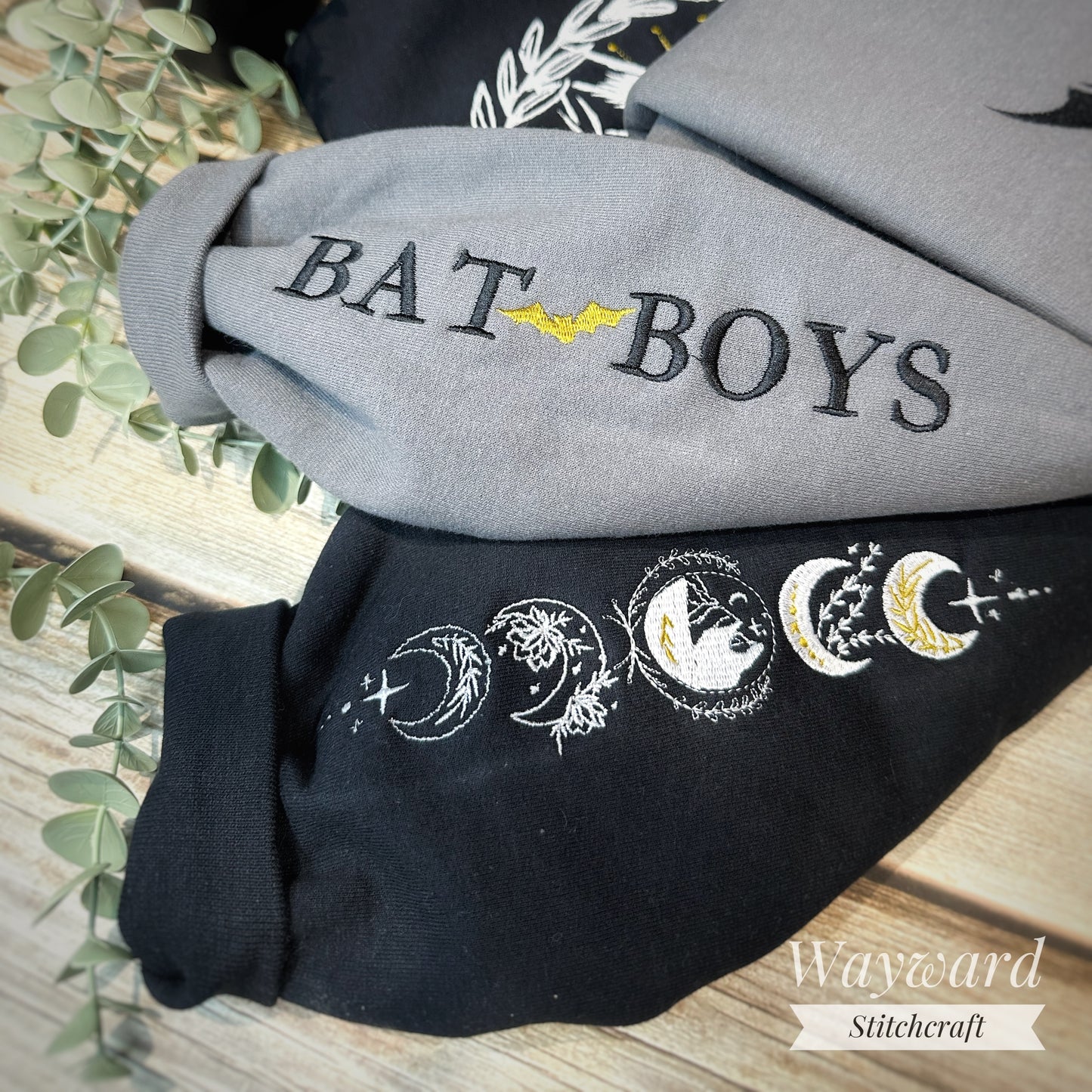 Velaris, City Of Starlight Embroidered Sweatshirt